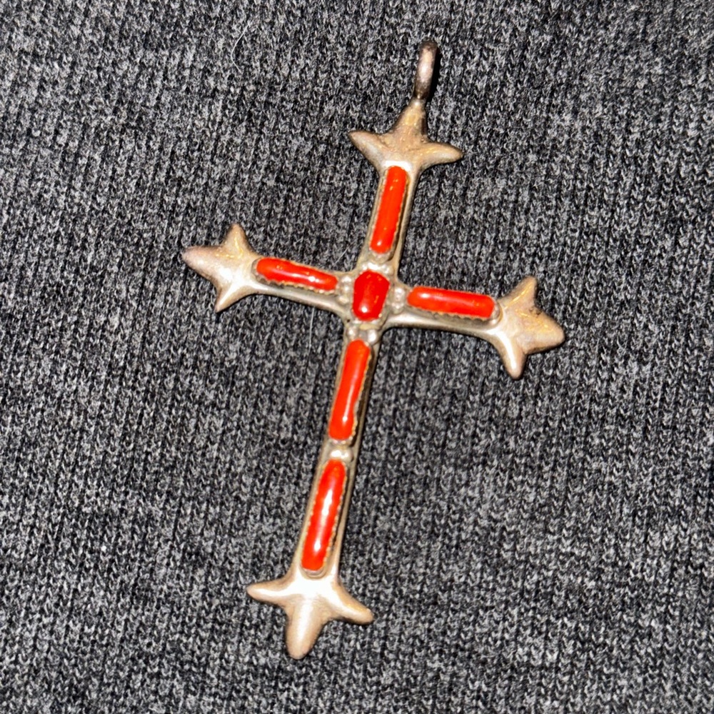Vintage G&L Leekity Coral-Set Large Baroque Cross